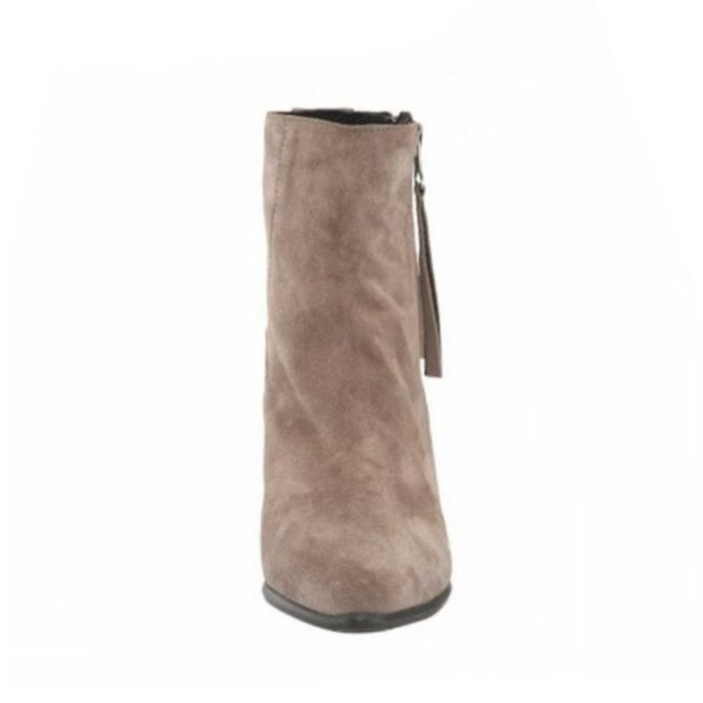 NEW Eric Michael Women Kate Beige Suede Above Ankle Zip Up Block Heel Pointed - Picture 3 of 6